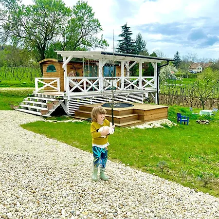 Bohemian Eco At Balaton Apartment *